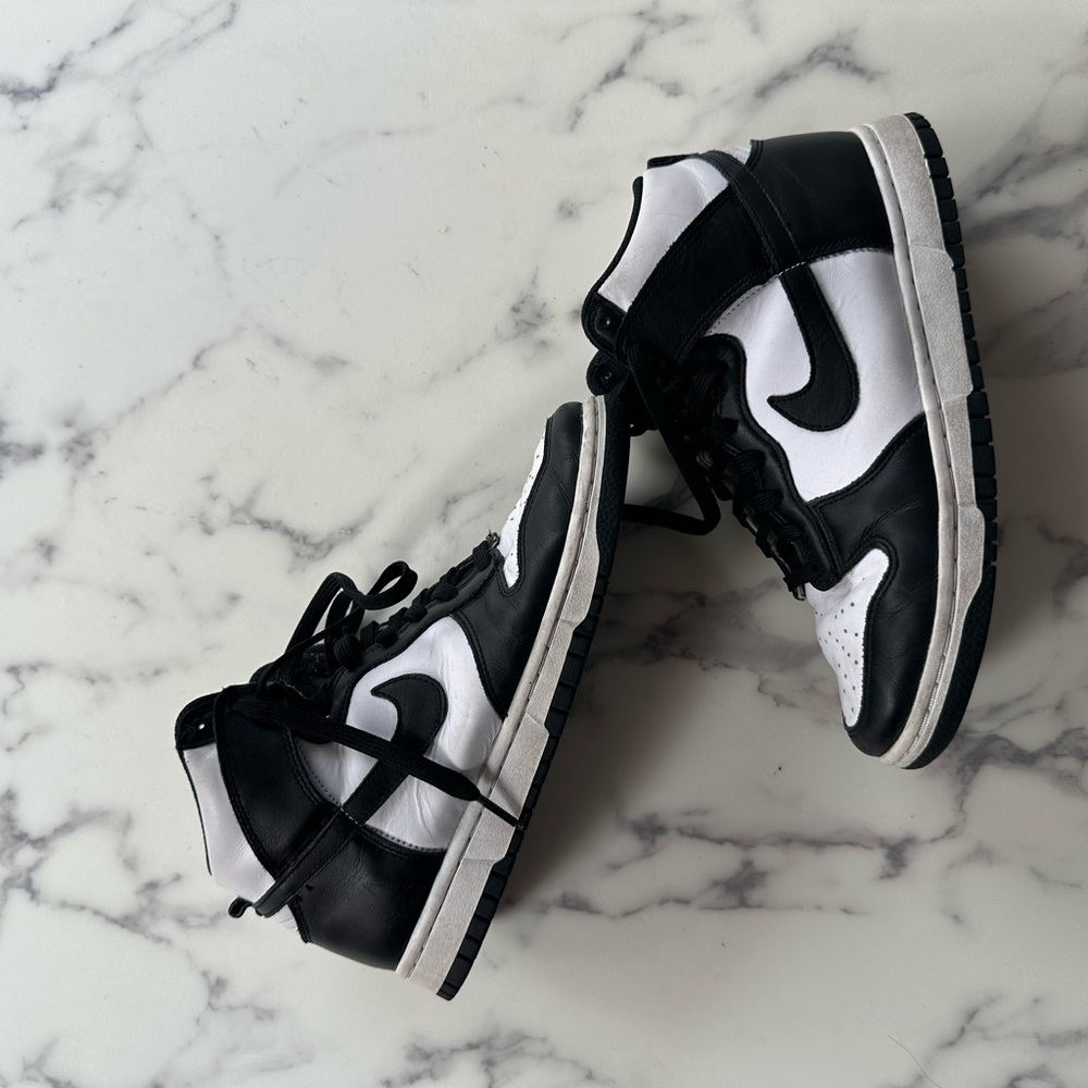 Nike Black and White Women's Shoes